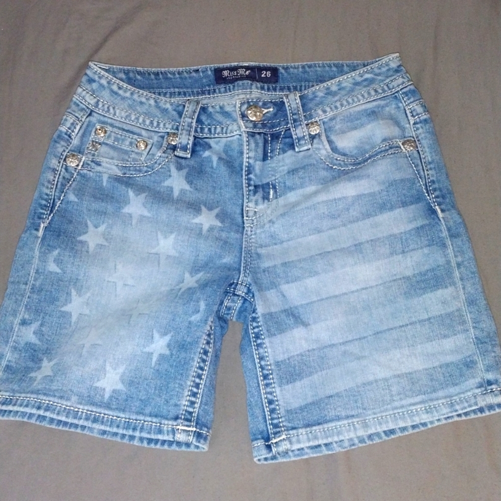 Rare Hard to Find Miss Me Los Angeles USA Patriotic Flag Pattern Jean Shorts